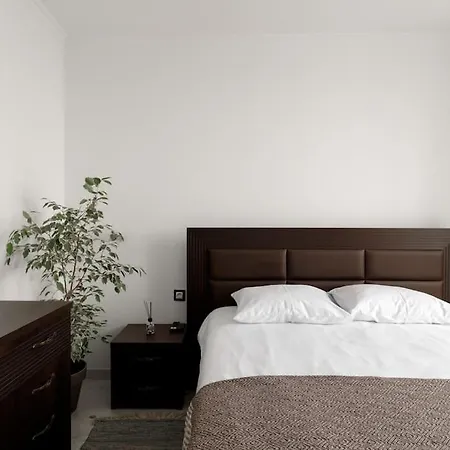Flatkeepers - Circ Chişinău